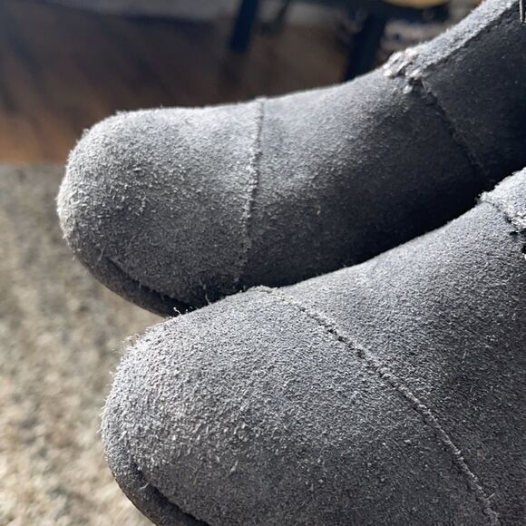 TOMS Desert Gray Suede Wedge Bootie Size 7 - Picture 14 of 15